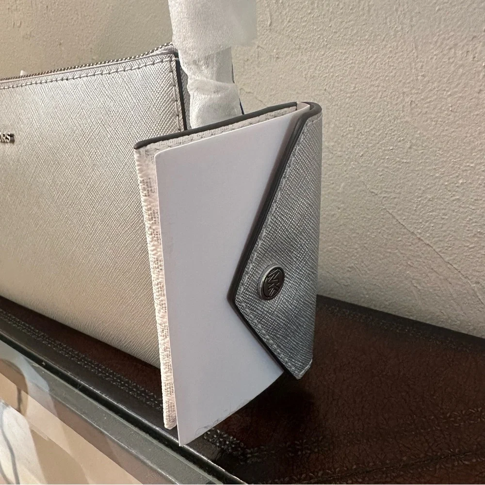NWT Michael Kors | Vincent Metallic Medium Pouchette Bag With Card Holder $398